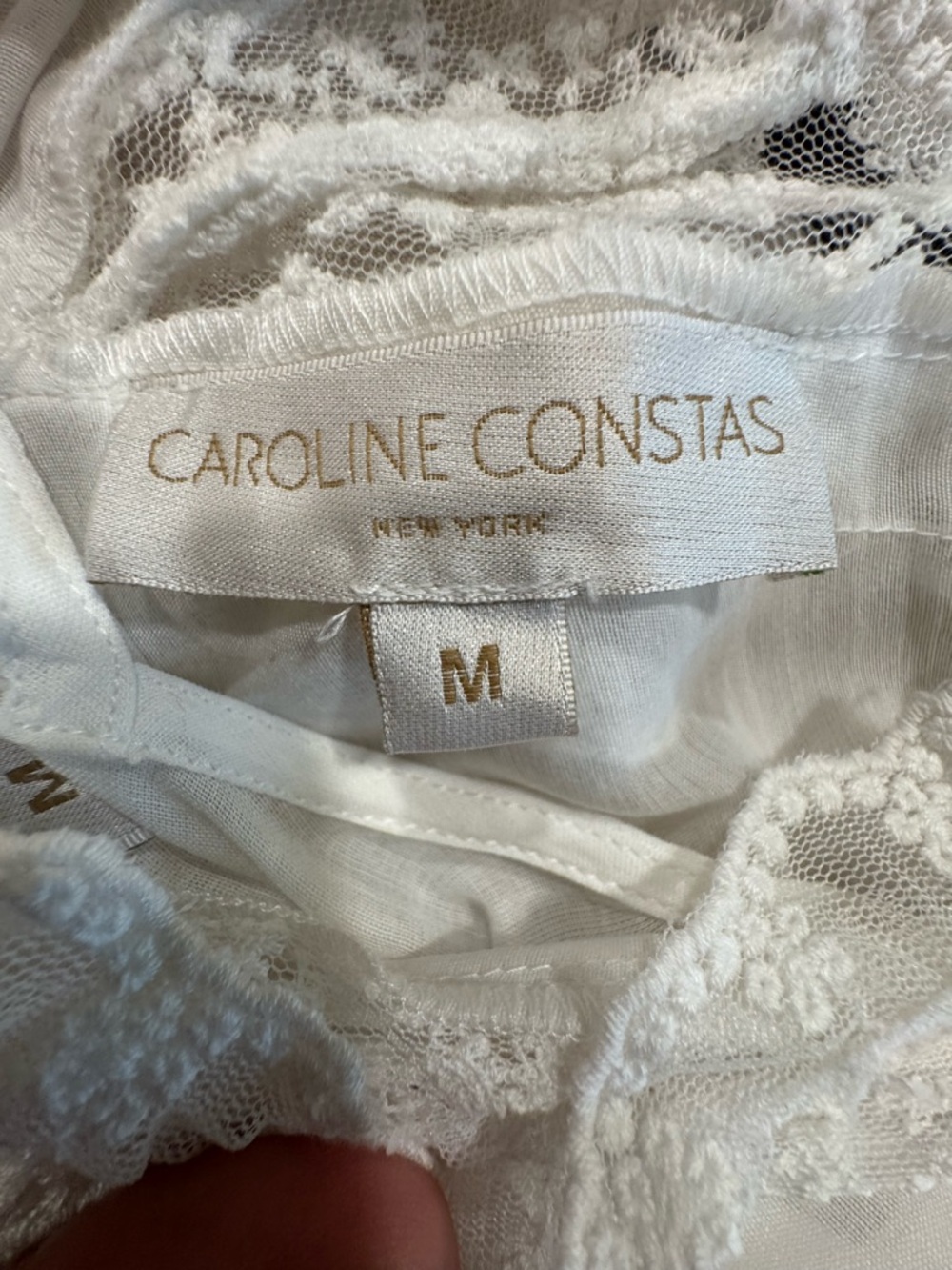 Women's White Cotton Lace V-Neck Puff Sleeve Top - Picture 8 of 10